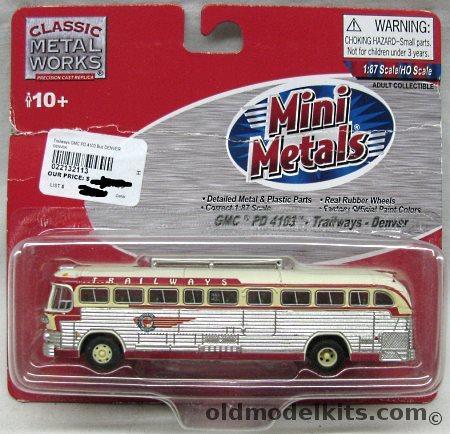 Classic Metal Works 1/87 GMC PD4103 Trailways Bus Denver HO Scale, 32113 plastic model kit